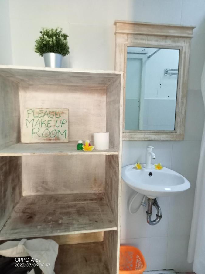 Pondok Ayu Homestay Canggu Buitenkant foto
